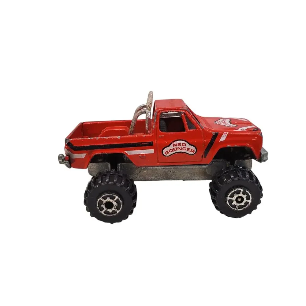 Road Champs GMC High Roller Red Bouncer 1982 Diecast Truck 1/64 Scale
